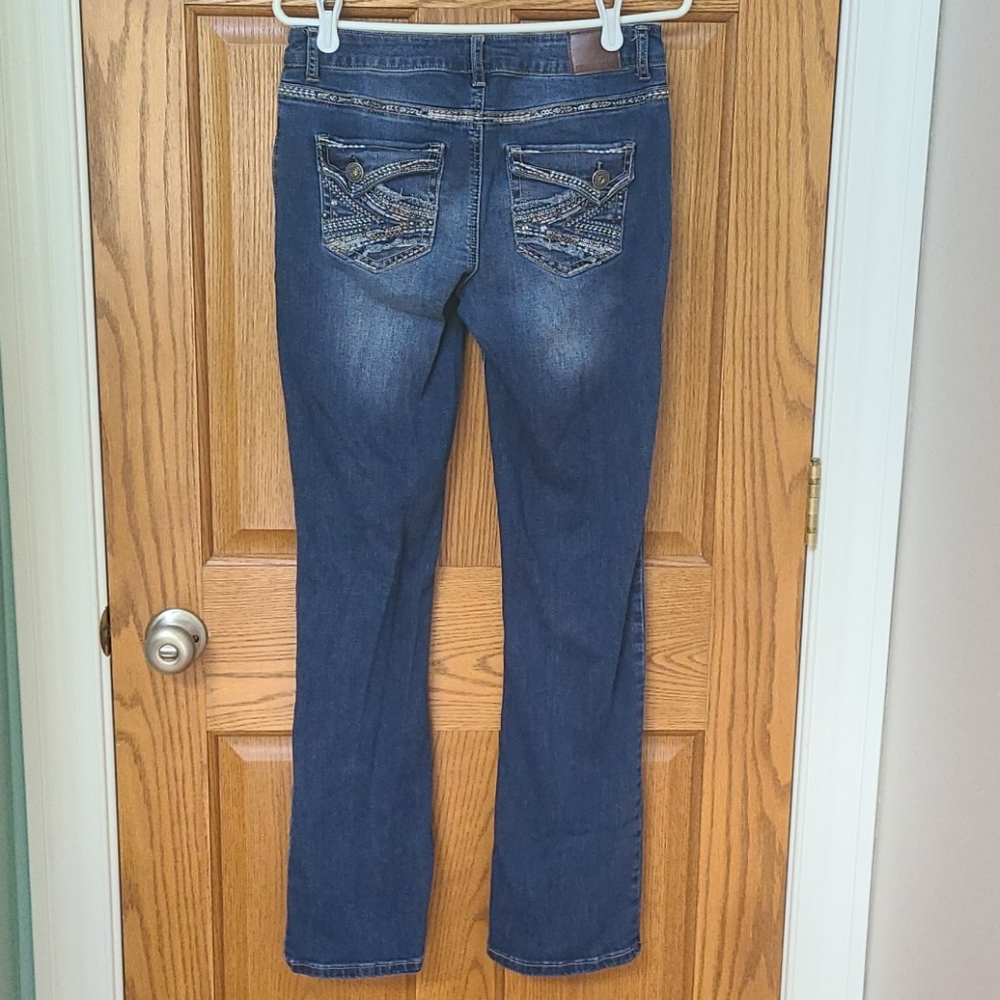 Maurices jeans
